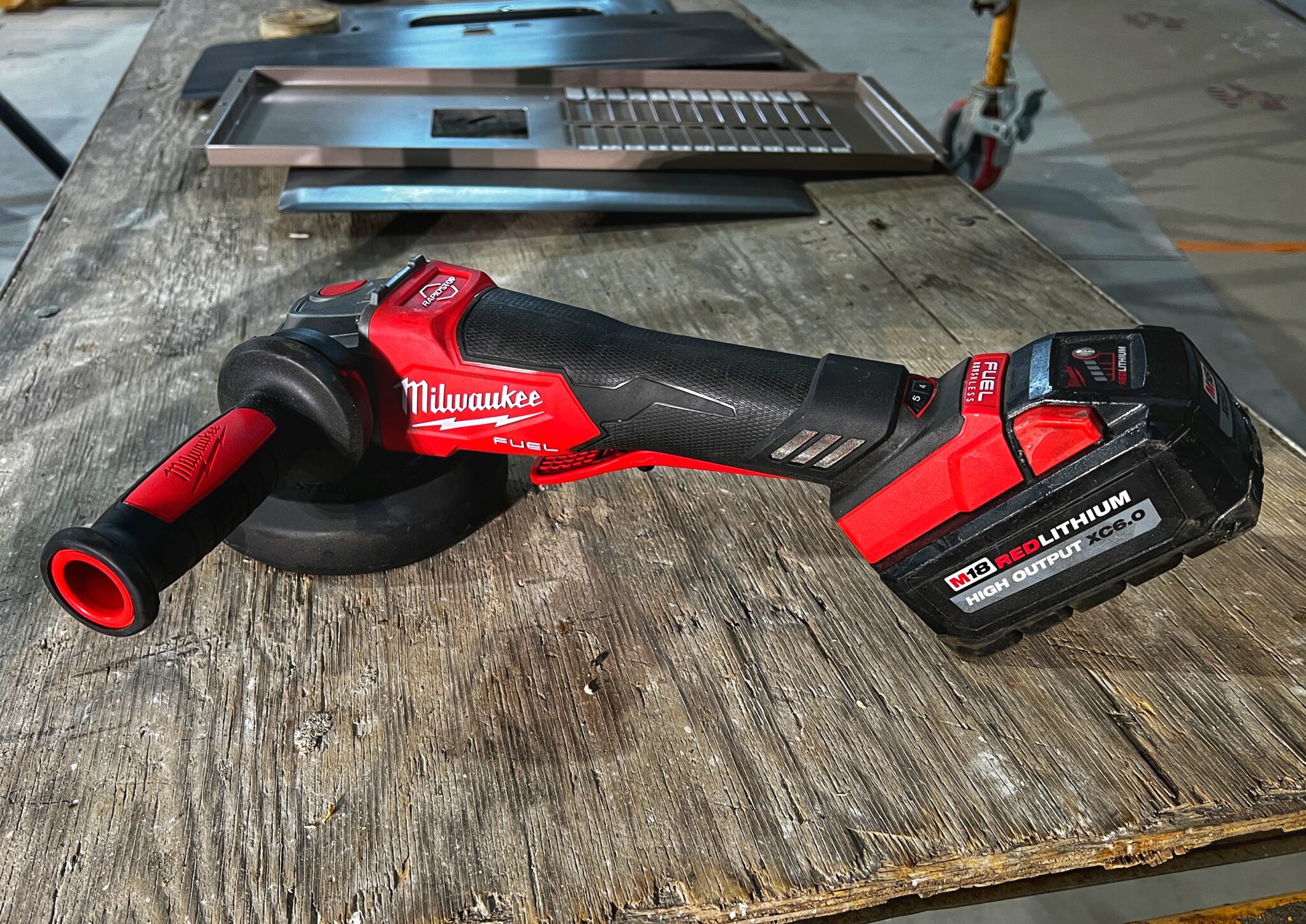 Milwaukee M18 FUEL 4-1/2 / 5 Variable Speed Braking Grinder w/ Paddle  Switch, No-Lock (Tool Only) 2888-20